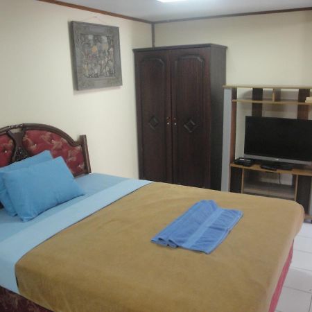 Yoyo'S Hotel Sekongkang Luaran gambar