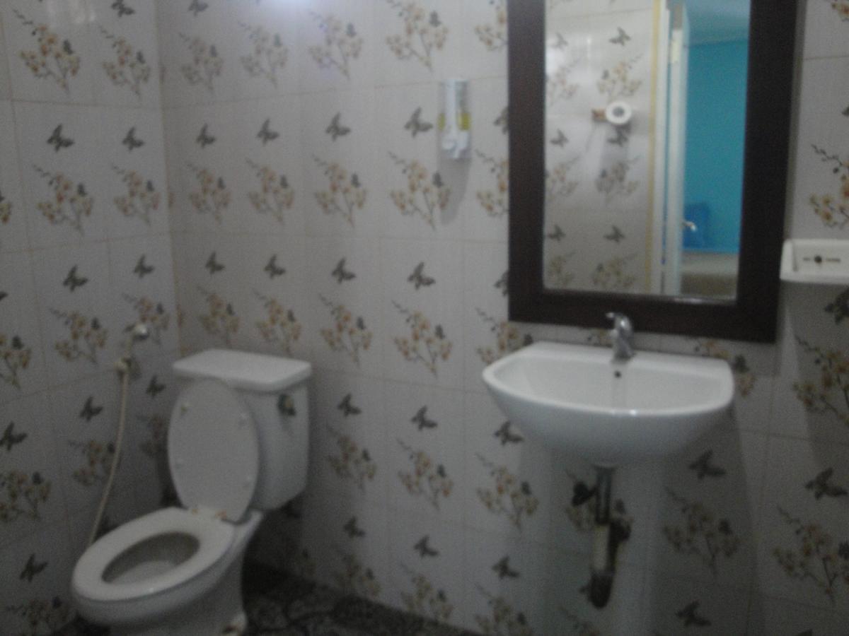Yoyo'S Hotel Sekongkang Luaran gambar