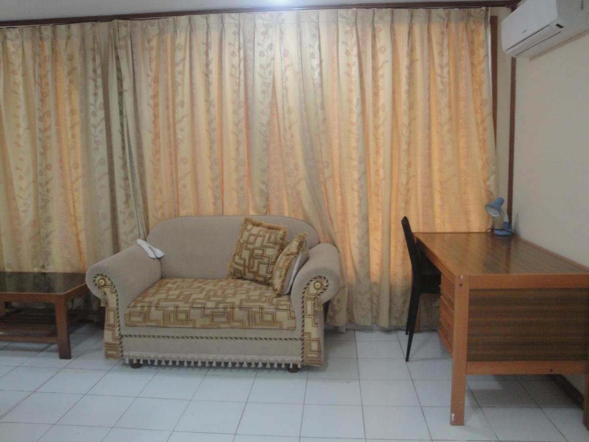 Yoyo'S Hotel Sekongkang Luaran gambar