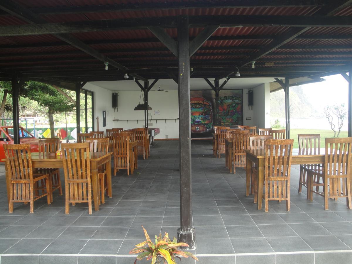 Yoyo'S Hotel Sekongkang Luaran gambar