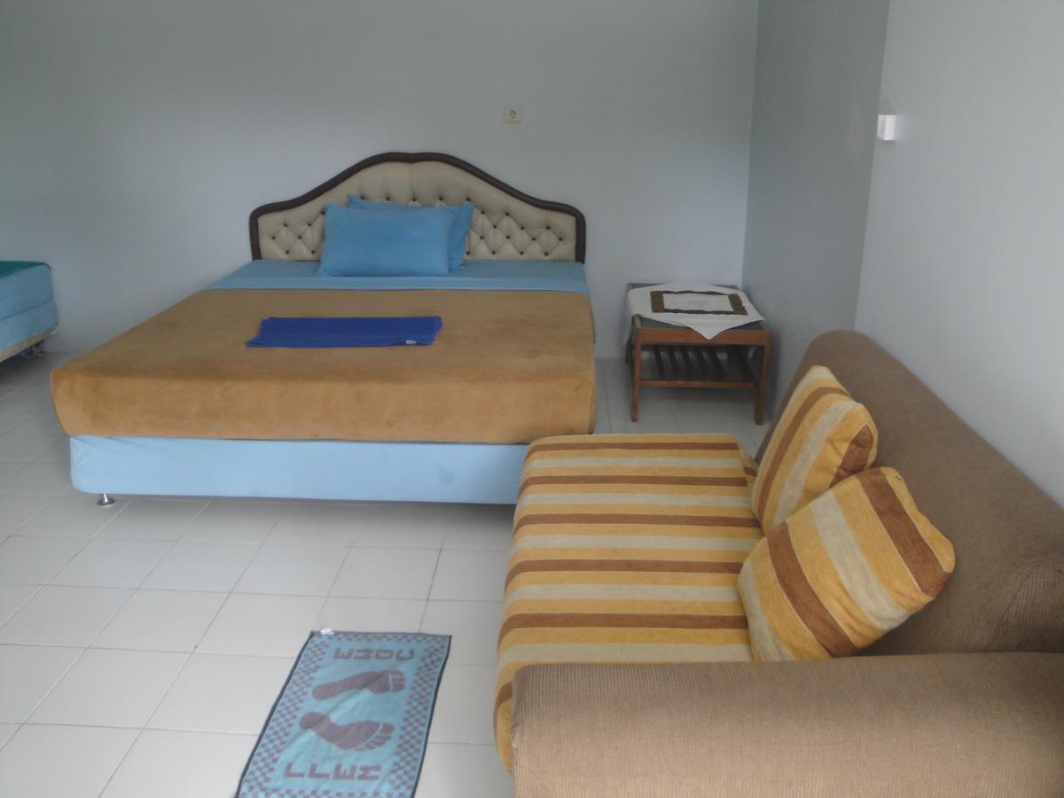 Yoyo'S Hotel Sekongkang Luaran gambar