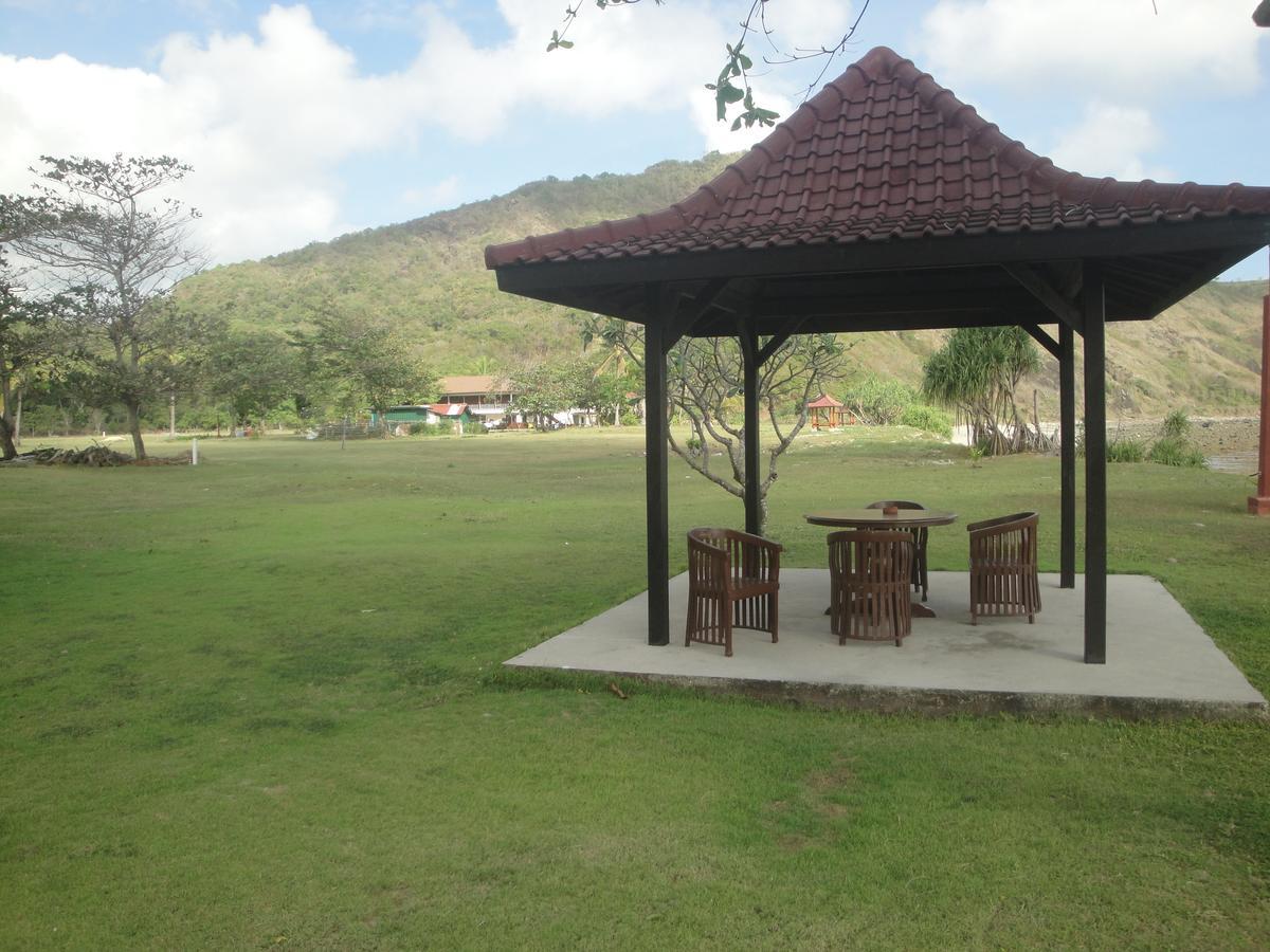 Yoyo'S Hotel Sekongkang Luaran gambar